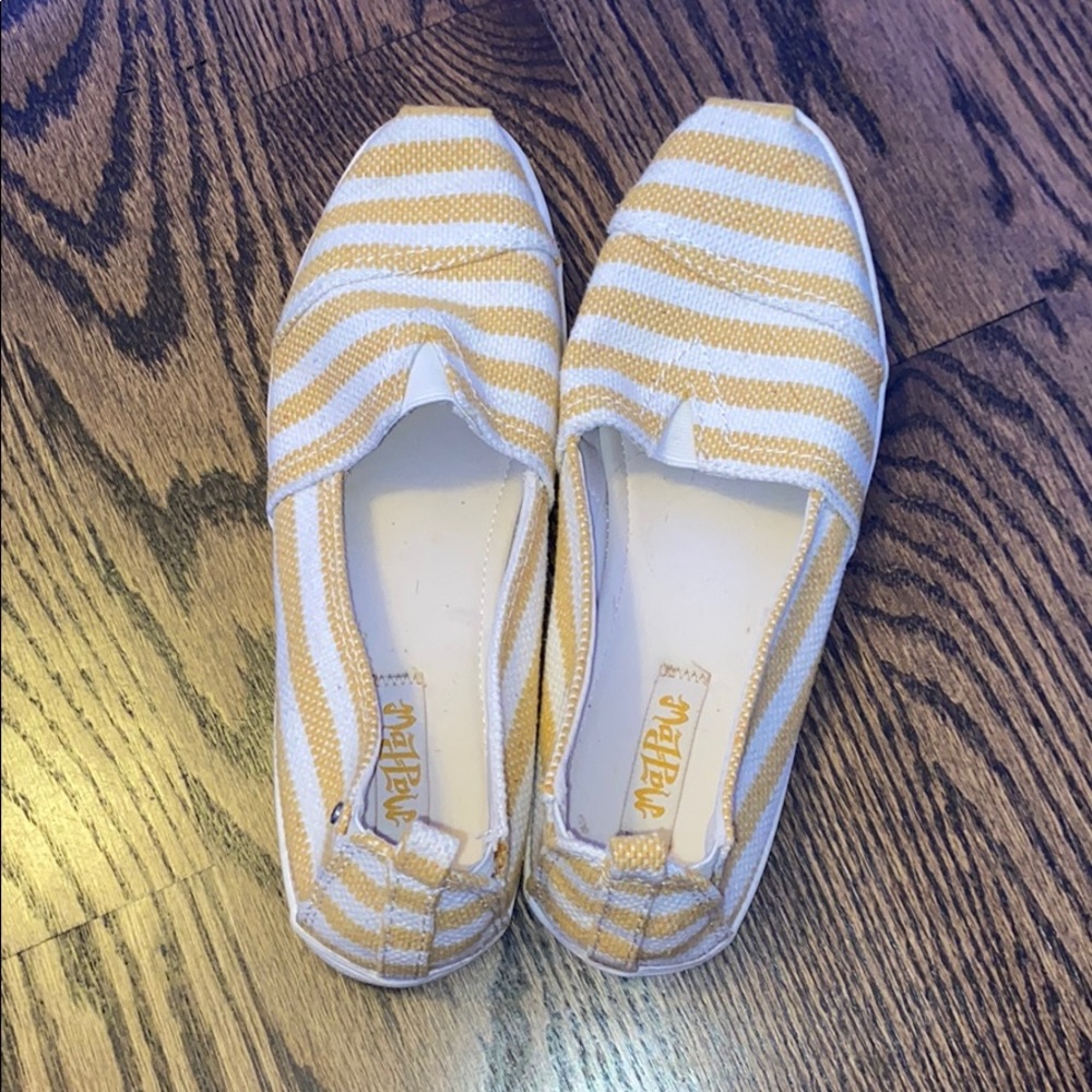 Cute van-like shoes